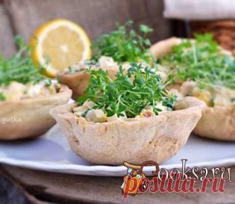 Хрупкие корзинки фаршированные тунцом, яйцами и авокадо фото рецепт приготовления