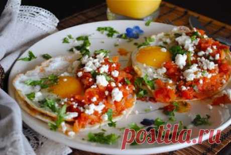 Невыразимая легкость кулинарного бытия...: Яичница по-мексикански (huevos rancheros)
