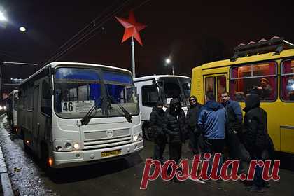 В Госдуме предложили передать квартиры умерших от коронавируса россиян беженцам. Эвакуировавшимся из Донбасса жителям можно передавать квартиры россиян, которые умерли от коронавируса, заявил депутат Госдумы Евгений Федоров. «У них же все есть — работа была, жилье и так далее. Все это может быть оказано в качестве помощи вот этим несчастным людям», — предложил он.