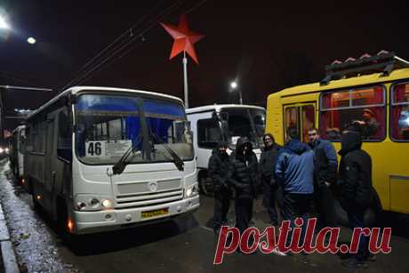 В Госдуме предложили передать квартиры умерших от коронавируса россиян беженцам. Эвакуировавшимся из Донбасса жителям можно передавать квартиры россиян, которые умерли от коронавируса, заявил депутат Госдумы Евгений Федоров. «У них же все есть — работа была, жилье и так далее. Все это может быть оказано в качестве помощи вот этим несчастным людям», — предложил он.