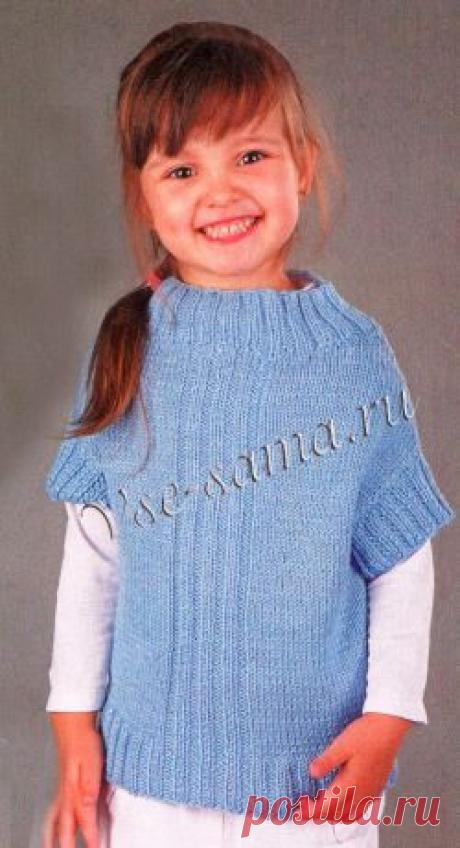 Голубая безрукавка для девочки