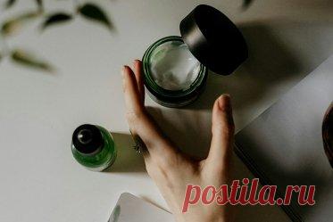 Пролонгаторы молодости: какие средства по уходу за кожей актуальны в возрасте 30+?. Продлить молодость кожи после 30-ти лет способны витамины, изофлавоны, фруктовые кислоты, фитоэстрогены.