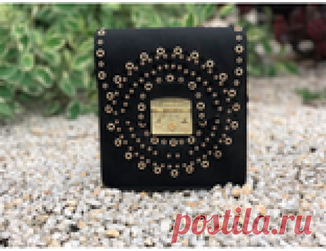 Сумка Furla Loop Black Onyx Материал верха: натуральная кожа
Внутренний материал: замша
Страна производства: Италия
Параметры: Ширина 20см, Высота&n