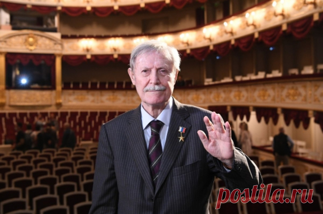 «Адъютант» своего народа. Ушёл великий Юрий Соломин. Он мог сыграть любую роль — от сапожника до царя. И всей душой болел за страну.