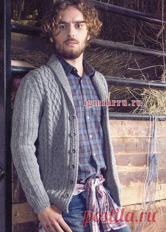 Мужской чистошерстяной серый кардиган с рельефными узорами. Спицы