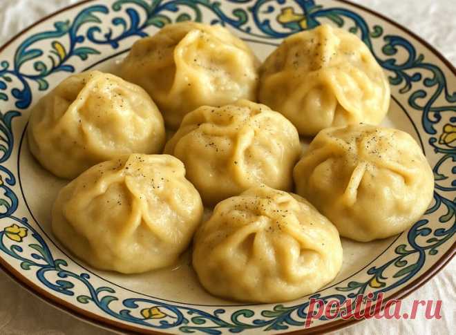 Мягкие домашние манты с сочной начинкой
Этот рецепт помогает приготовить нежные манты, в которых тонкое тесто и сочная мясная начинка собираются в одно гармоничное блюдо.
Для теста
мука — 400 г
вода — 180 мл
яйцо — 1 штука
соль — щепотка
растительное масло — 1 столовая ложка
Для начинки
фарш говядины или смеси с бараниной — 500 г
лук — 2 большие головки
соль — по вкусу перец чёрный — по вкусу вода — 50–70 мл