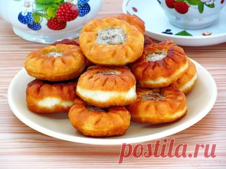 Эти потрясающие Беляши просто таят во рту.
Приготовьте, вы не пожалеете.
Для приготовления:
Для теста:
мука 550 г. (обязательно
просеянная через сито)
сухие дрожжи 1 ч. лож.
соль 1 ч. лож.
сахар 1 ст. лож.
масло подсолнечное 3 ст. лож.
вода 310 мл.
Для начинки:
фарш 500 г.
лук 100 г.
соль 0.5. ч. лож.
перец черный молотый 0,5 ч. лож.
Для жарки:
масло растительное примерно 200 мл.