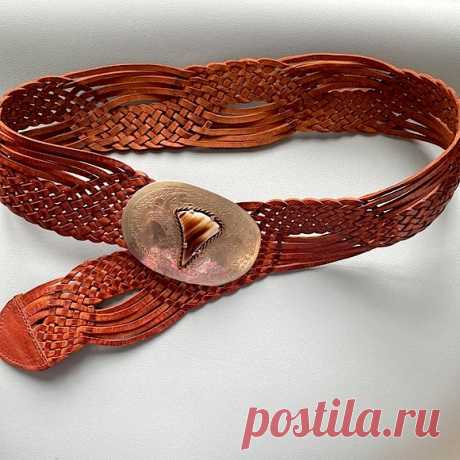 BOHO Belt Braided Woven Leather Silver Buckle Made in Morocco Concho Embossed Shop actuallyvintage's closet or find the perfect look from millions of stylists. Fast shipping and buyer protection. Moroccan, likely vintage, braided leather belt. Silver bucket with embossed design 
and inset stone. 

Woven leather in rich medium tone is in excellent condition. Rather than set holes, the buckle hooks onto anywhere along the braided leather. Can be worn on the hips or tight aro...