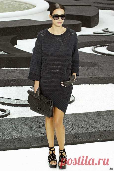 Модели вязания: Подиумное платье от Chanel