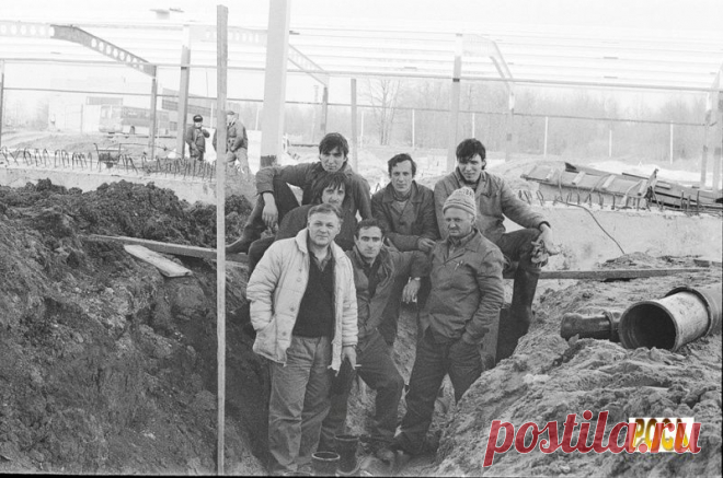 27. СГОК Строители Колбасного цеха из Югославии. 1989 год