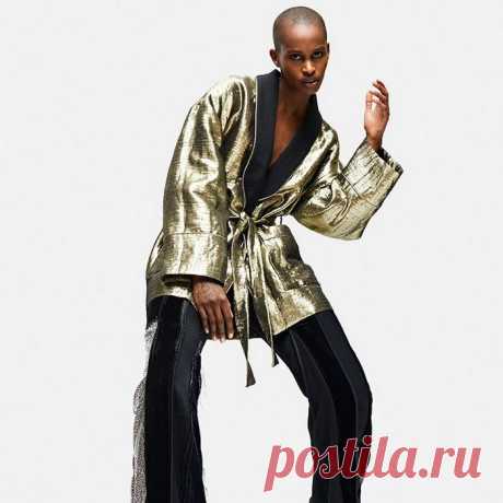 Коллекция одежды от Кутюр Ronald van der Kemp Весна-Лето 2021 - FashionView.ru - ВСЯ МОДА В ДЕТАЛЯХ Дизайнер модной одежды соединил в своей коллекции казалось бы невозможное. Стиль винтажных настенных покрытий, обрезки премиальных тканей
