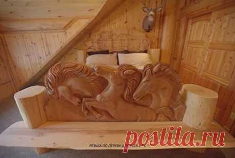 Основательная такая &quot;Кроватка с конями&quot; от Pioneer Log Homes все под стать фирменному названию ребят.