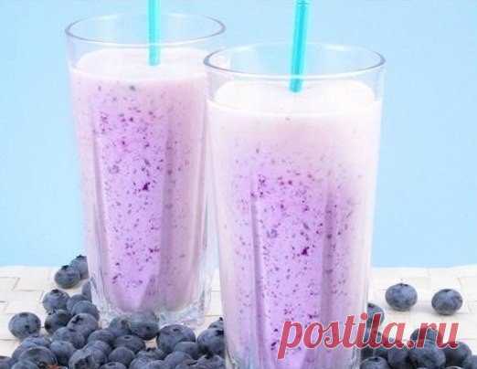 Черничный шейк с медом на завтрак.