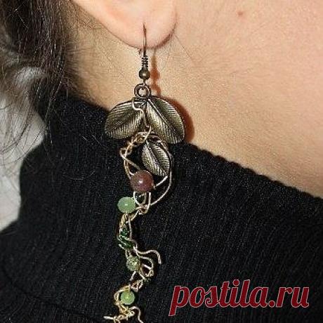 #wirework #wirewrap #wirejewelry #etsyukshop #etsytown #etsy#etsy#decemberphotochallenge #eyes #etsyhunter #etsyjewelry #russia #rihanna #style #artwip #arthritissucks #artwork #hendmade #cooperjewelry #cuprumjewelry #украшенияручнойработы #выставка #авторскаяработа #скриня #скриняhandmade #серьги