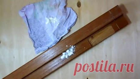 Чем удалить монтажную пену Наверняка вы встречались с такой проблемой как застывшая монтажная пена. С такой проблемой часто имеют дело установщики окон или дверей, так как постоянно работают с пеной. Но если они обладают уже достаточным багажом знаний по применению и удалению остатков этого материала, то большинство людей