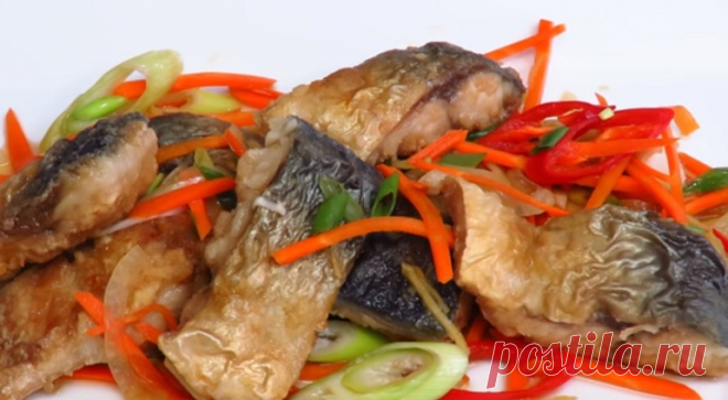Маринованная с овощами скумбрия в великолепном маринаде Сегодня у нас заочное путешествие в Японию: будем готовить блюдо из рыбы по классическому рецепту этой страны. Как известно, японцы обожают рыбу в любом виде, поэтому живут долго, стройные и редко бол…