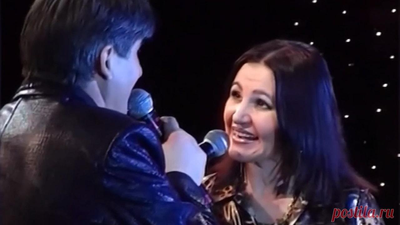 Зифа Нагаева көе һәм сүзләре
Зөлфия Җәвит Шакировлар - Гомерләр балкышы
Зульфия Жавит Шакировы - Гомерлэр балкышы