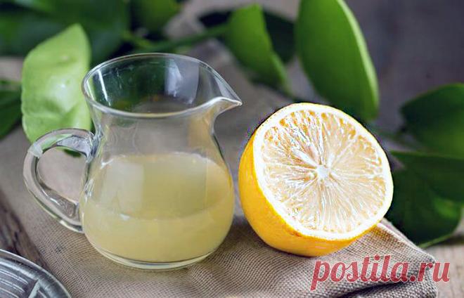 Страшные проблемы со здоровьем, от которых лечит лимонный сок - Журнал Советов Стакан теплой воды с лимоном — это один из лучших утренних ритуалов для здорового способа жизни Лимонный сок считается могучим антиоксидантом. Он содержит витамины В и С, калий, углеводы, эфирные масла и другие компоненты. Регулярно пейте лимонный сок — и обеспечите себе мощный иммунитет, улучшенное пищеварение, сбросите лишний вес и излечите ряд недугов.Если у вас […]