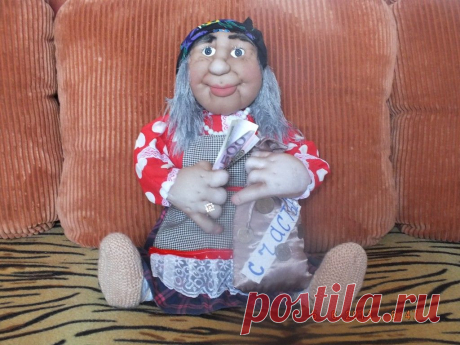 Умеет сидеть)