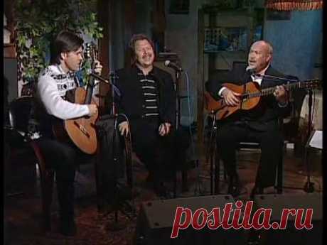 Играет мазурку военный оркестр. Трио Реликт