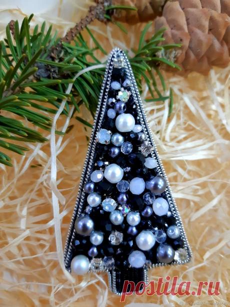 Брошь-булавка из бисера елочка в стиле минимализм – заказать на Ярмарке Мастеров – K3Y36RU | Брошь-булавка, Оренбург Заказать Брошь-булавка из бисера елочка в стиле минимализм в интернет-магазине на Ярмарке Мастеров, цена: 600 ₽. Товары ручной работы с доставкой по России и СНГ. ✓Описание, фото ✓Отзывы реальных покупателей