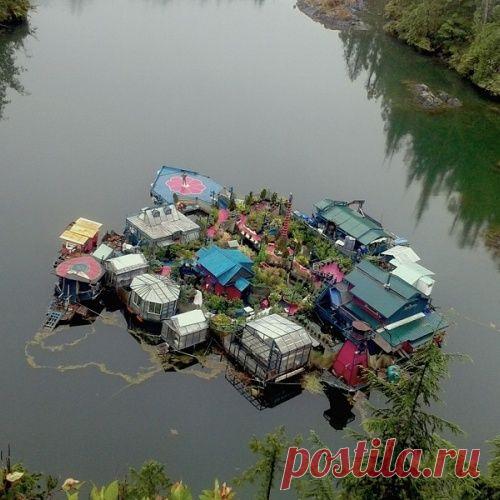 Эта пара 20 лет строила свой дом - остров