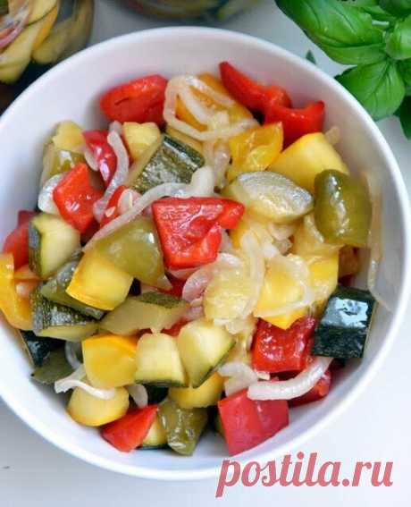 Мариную салат с кабачками на зиму: лучше, чем с огурцами - его всегда мало. Идеальный маринад и быстрый метод: как салат к обеду приготовить | В саду у Валентинки | Дзен