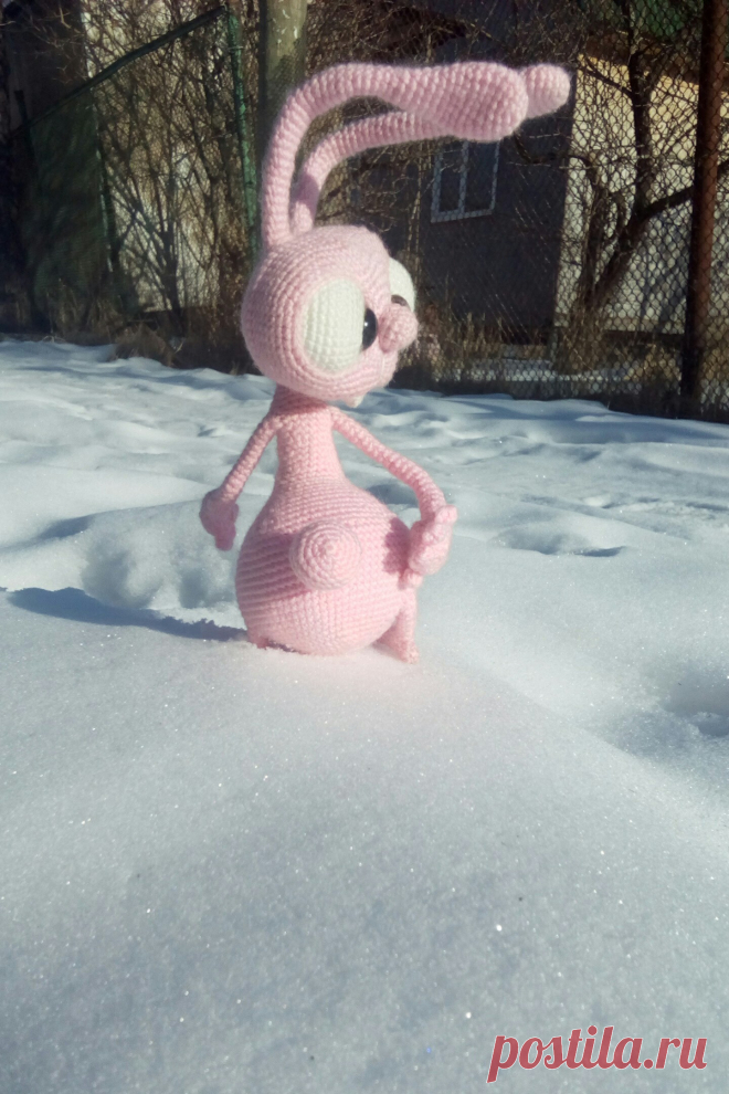 Зайка Зюма
Росточком 20см ( без учета ушек), с ушками 35см
Связан из акрила ( детская серия), наполнитель синтепух. 
Глаза на безопасном креплении.
Умеет стоят и сидеть, ручки, ножки, голова и ушки подвижные. Зайка цельновязанный. 
Возможен повтор в любом цвете. 
⚠Внимание! Игрушка каркасная и не рекомендуется деткам младше 5 лет.
#saharoc

Автор описания Светлана Перцева https://vk.com/per4iktoy