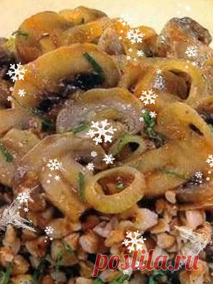 Вкусные рецепты гречки с шампиньонами
Шампиньоны – самые употребляемые грибы в кухнях разных народов мира. Они также чаще других используются в авторских рецептах знаменитейших кулинаров мира. А наше национальное блюдо – гречка с шампиньонами – не уступит им ни по питательным, ни по вкусовым свойствам!