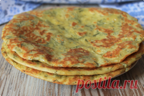 Если в холодильнике застоялся кефир, готовлю из него очень вкусные и простые лепёшки на сковороде: даже раскатывать не нужно | Я Готовлю... | Яндекс Дзен