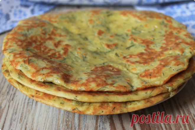 Если в холодильнике застоялся кефир, готовлю из него очень вкусные и простые лепёшки на сковороде: даже раскатывать не нужно | Я Готовлю... | Яндекс Дзен