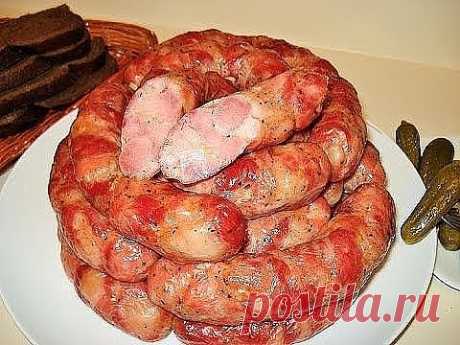 Домашняя Куриная колбаска - Вкуснотища ! БЕЗ ХИМИИ !
Самая вкусная из всех колбас – это, конечно же, домашняя колбаса, сделанная своими руками, без всяких вредных добавок и примесей.
Советую прочитать полностью !
Ингредиенты:
-500 г куриного мяса (у меня куриная грудка),
-3 зубчика чеснока,
-200 мл сливок,
-2 яичных белка,
-1 ч.л. соли,
-1 ч.л. сладкой молотой паприки,
-черный молотый перец
-специи и травы по вкусу.

Первый вариант:
Куриное мясо пропустить через мясорубку....