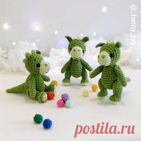PDF Дракончики крючком. FREE crochet pattern; Аmigurumi toy patterns. Амигуруми схемы и описания на русском. Вязаные игрушки и поделки своими руками #amimore - маленький дракон, дракончик, динозавр, динозаврик.