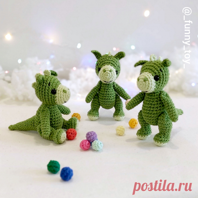 PDF Дракончики крючком. FREE crochet pattern; Аmigurumi toy patterns. Амигуруми схемы и описания на русском. Вязаные игрушки и поделки своими руками #amimore - маленький дракон, дракончик, динозавр, динозаврик.