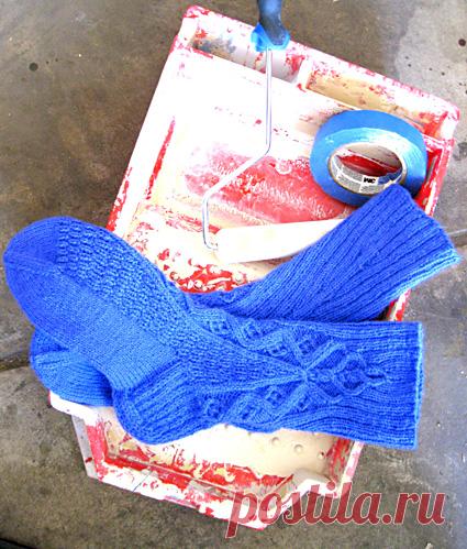 Spiegel socks (Ethnic Knitting Adventures): Knitty First Fall 2012