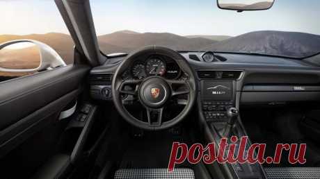 Как Porsche превратил «механику» в блюдо для гурманов Спорить о достоинствах и недостатках механических и автоматических коробок передач можно бесконечно. У каждого типа трансмиссии найдутся как свои фанаты, так и свои хейтеры, но в Porsche сумели сделат...