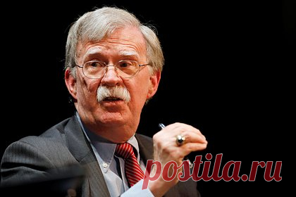 Экс-советник Трампа резко раскритиковал его политику по Украине