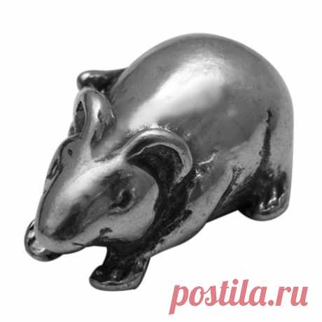 Денежный талисман на богатство кошельковая мышь - Главная Кошельковая мышь – один из самых популярных талисманов, который поможет привлечь богатство и удачи в делах. Достаточно купить небольшую кошельковую мышь-талисман и положить ее в свой кошелек. Чтобы кошельковая мышь принесли удачу в делах и финансовое благополучие, нужно правильно использовать талисманы. Мышь нужно положить в кошелек. Поскольку фигурки небольшие (всего около 1 см длиной), они не будут причинять неудо...