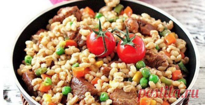 Перловая каша с мясом, грибами и овощами