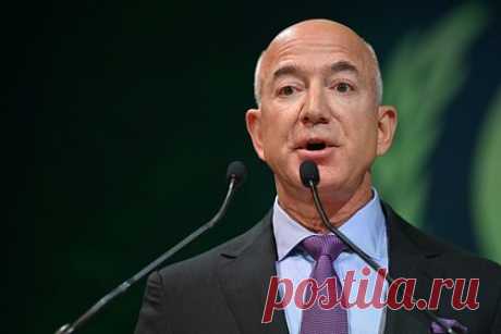 Безос призвал «задраивать люки». Основатель Amazon и один из богатейших людей на планете Джефф Безос предупредил о наступлении сложных времен в американской экономике. По его мнению, пришла пора «задраивать люки». Ранее глава банка JPMorgan Chase Джейми Даймон предупредил, что из-за серьезной рецессии американский рынок может упасть.