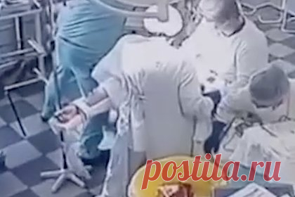 Продолжающие делать операцию во время землетрясения на Камчатке врачи попали на видео