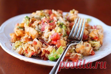 Как приготовить рис с брокколи и курицей - рецепт, ингридиенты и фотографии