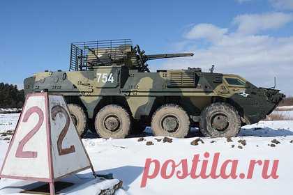 На Украине начали убирать снег с помощью БТР. В Одесской области Украины для уборки снега начали задействовать бронетранспортеры (БТР). Об этом в своем Telegram-канале сообщил глава областной военной администрации Олег Кипер. По его словам, из-за сильного снегопада несколько населенных пунктов региона остались без электричества.