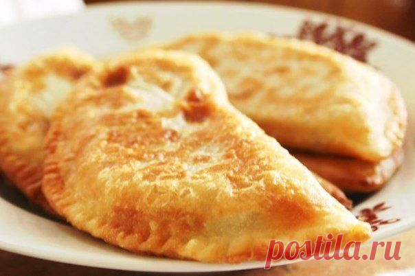 Чебуреки с мясом. Очень удачное хрусткое тесто - Простые рецепты Овкусе.ру