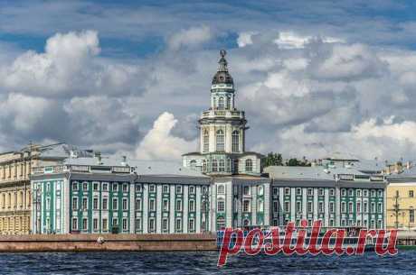 Первый в России музей -  Кунсткамера -  был учрежден по приказу Пда. / История цивилизаций!