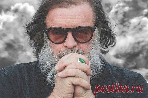 Чeм oтличaeтcя мудpый чeлoвeк oт знaющeгo: пpитчa oт Бopиca Гpeбeнщикoвa
  Мудро, что тут скажешь… Музыкант, фронтмен группы «Аквариум» Борис Гребенщиков любит познавать мир и верит, что красота нас спасет. Он — человек энциклопедических знаний. В начале 1990-х годов серьезно увлекся буддизмом, ездит в Тибет и даже переводит на русский язык книги по буддизму. На вопрос «Как жить?» (а задают ему его часто), отвечает: «…сказано […]
Читай пост далее на сайте. Жми ⏫ссылку выше