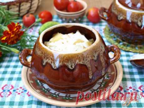 Свинина запечённая в горшочках с грибами и картофелем