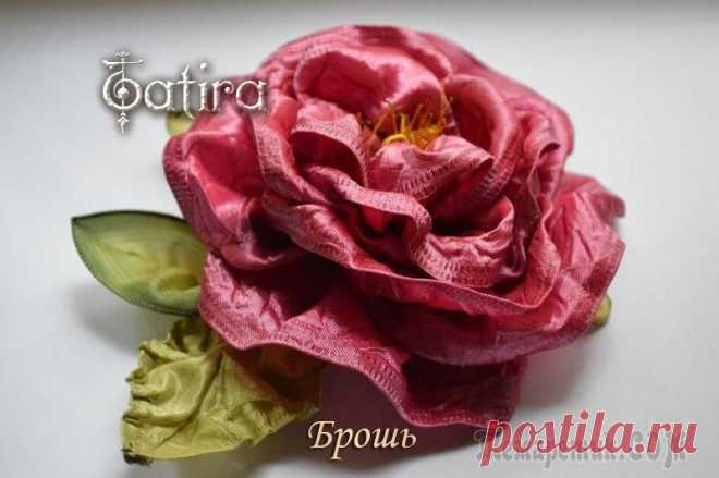 Украшения из жатых лент с проволочным краем.