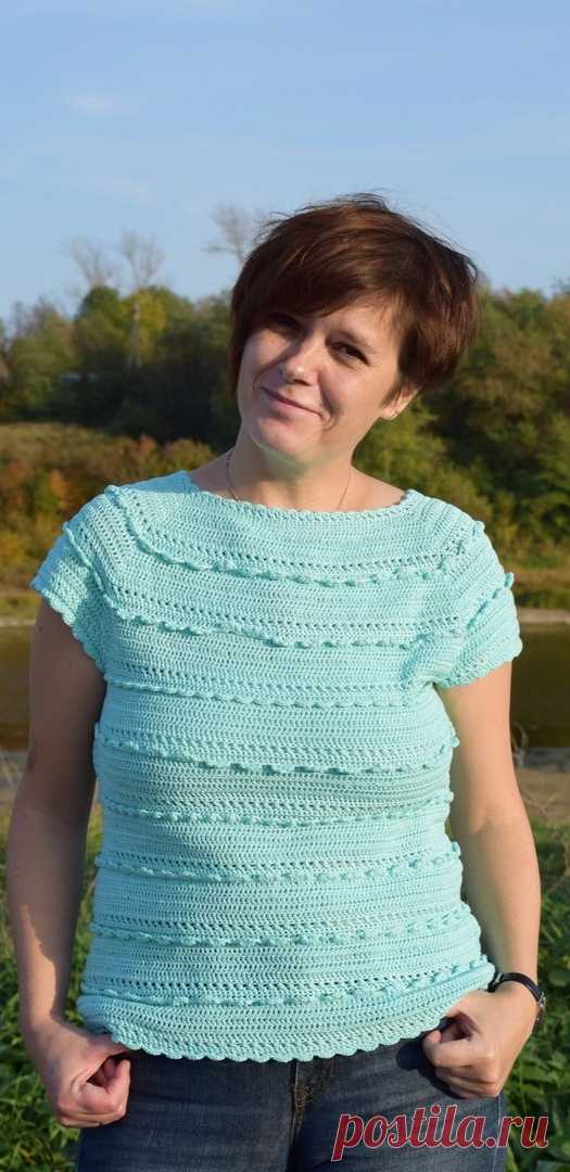 Топ регланом по мотивам Ванессы Монторо Автор Алена АгееваСейчас всем нам, как никогда, нужна поддержка. Что мы, рукодельницы, можем сделать? Конечно же, наполнять пространство вокруг себя добром и созиданием. Давайте продолжать заниматься творчеством, вязать, вдохновлять и поддерживать своих коллег по творчеству! Делитесь...