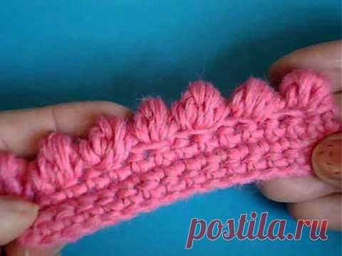 Кайма из витых узелков.